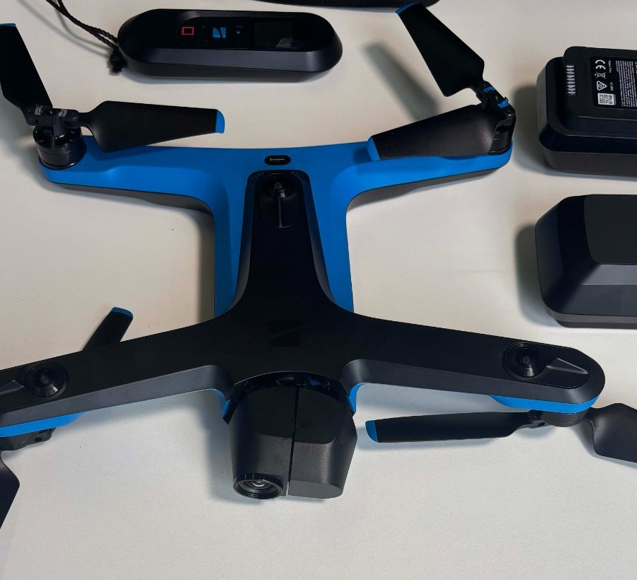Skydio 2 Kit (case + beacon + batteries)